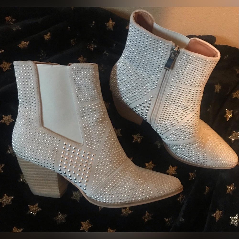 Francesca Ankle boots size 8